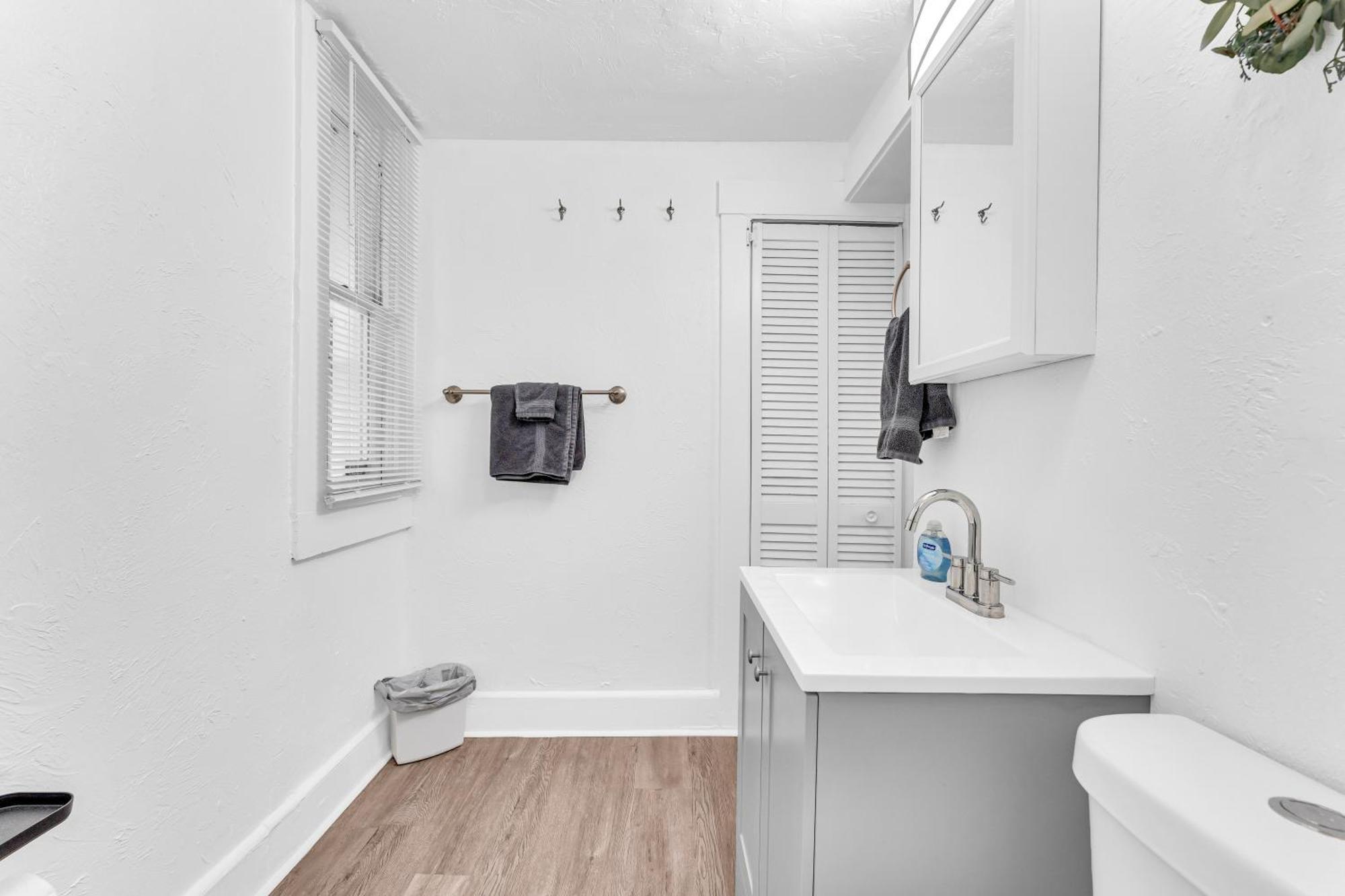 Historic Cozy Haven In Little Italy Apartment Cleveland Exterior photo
